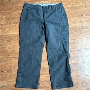 Eddie Bauer slightly curvy crop cargo pants size 10